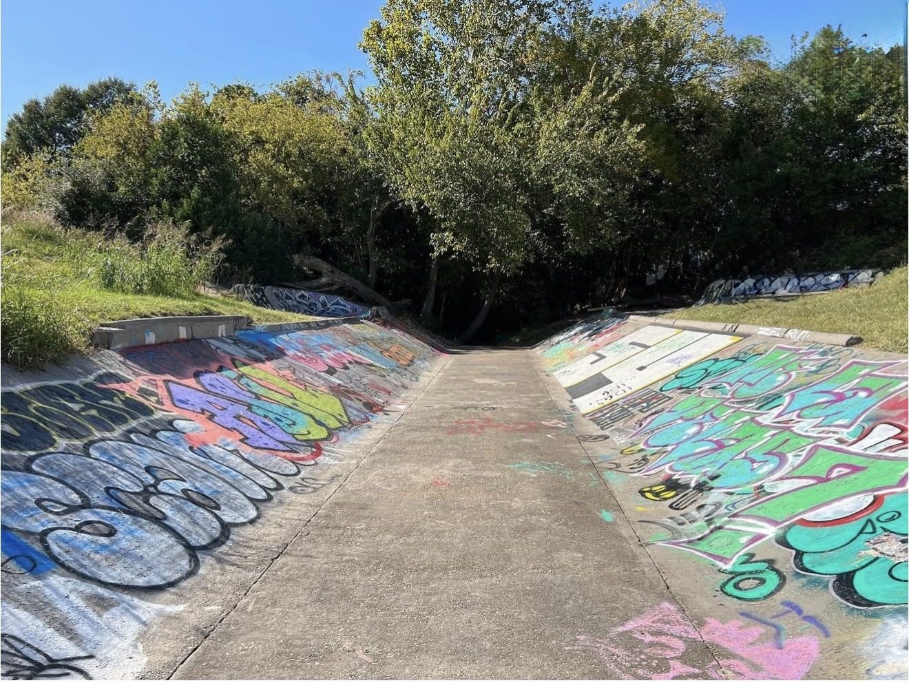 Ez-7 skate Park and Ditch photo 3